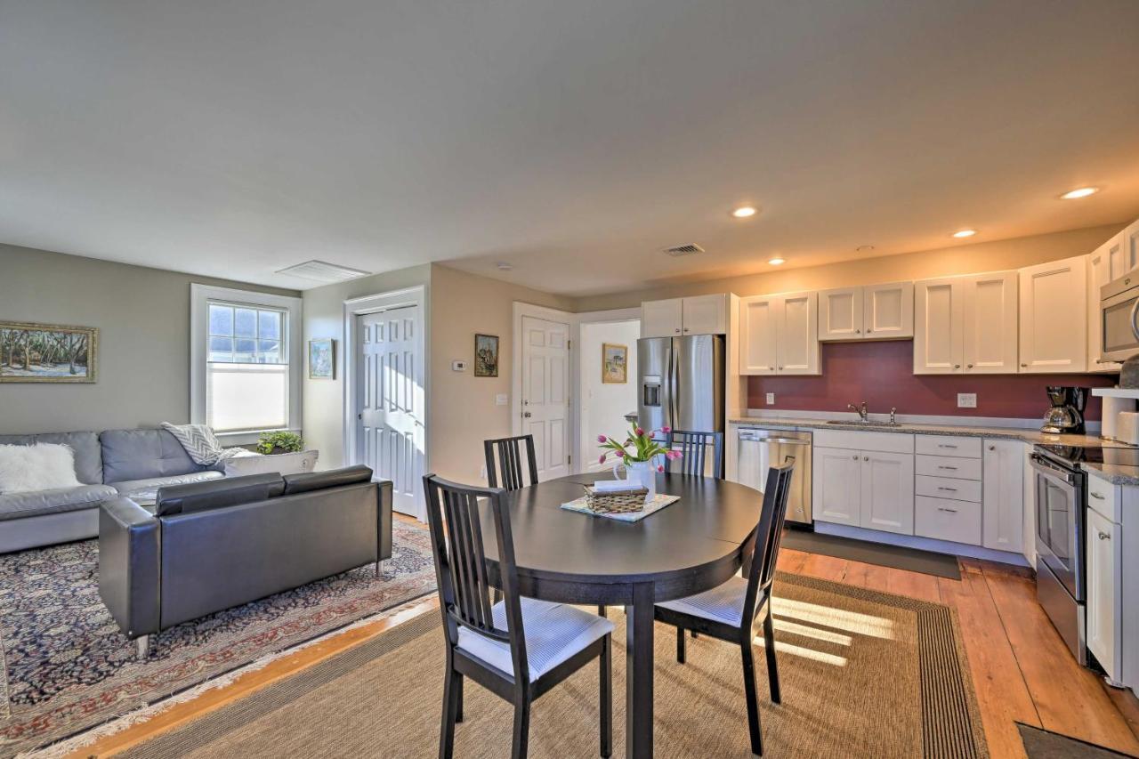 Bright Apartment - Half Mi To Greenport Harbor! Buitenkant foto